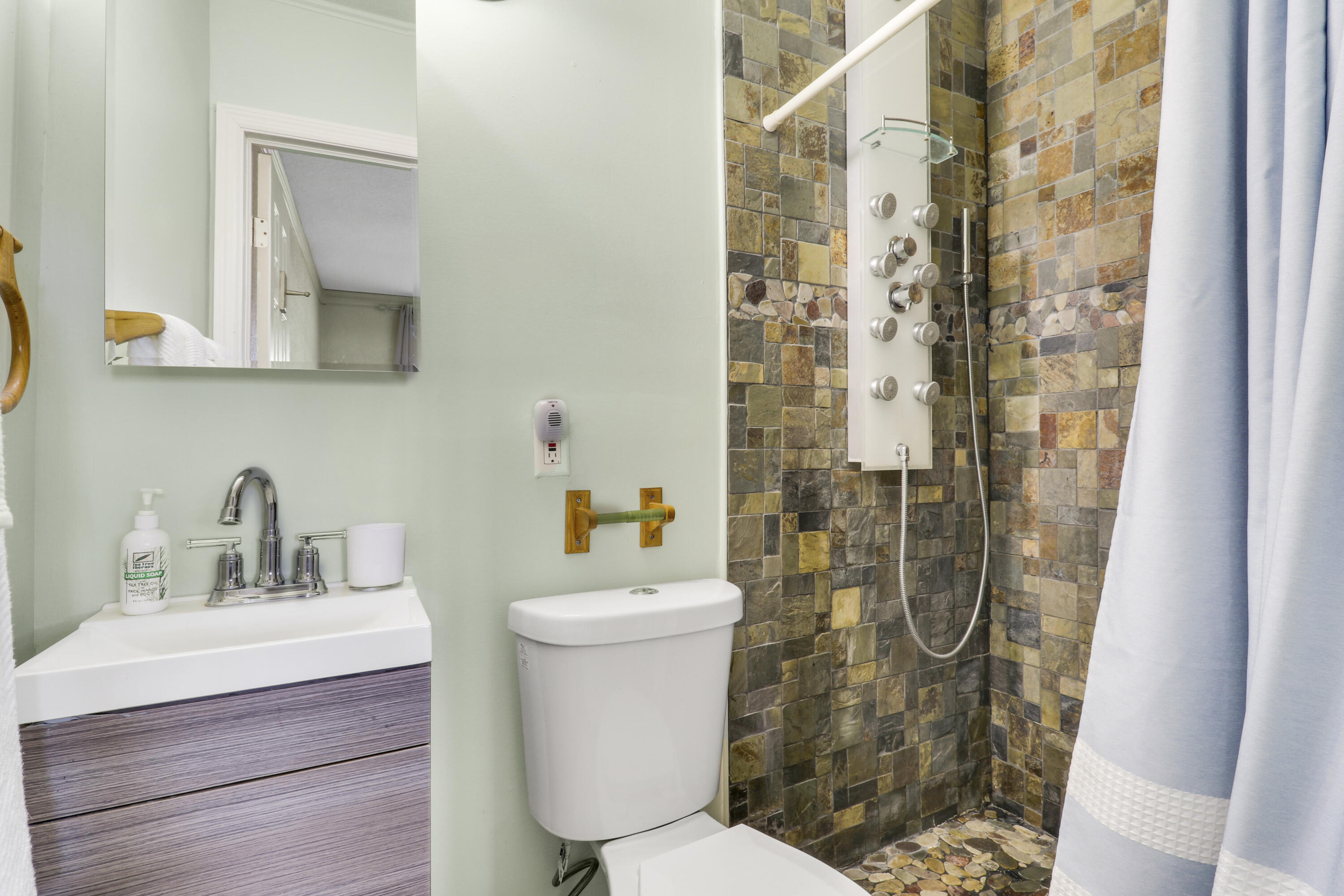 BONNIE LOCH - Residential