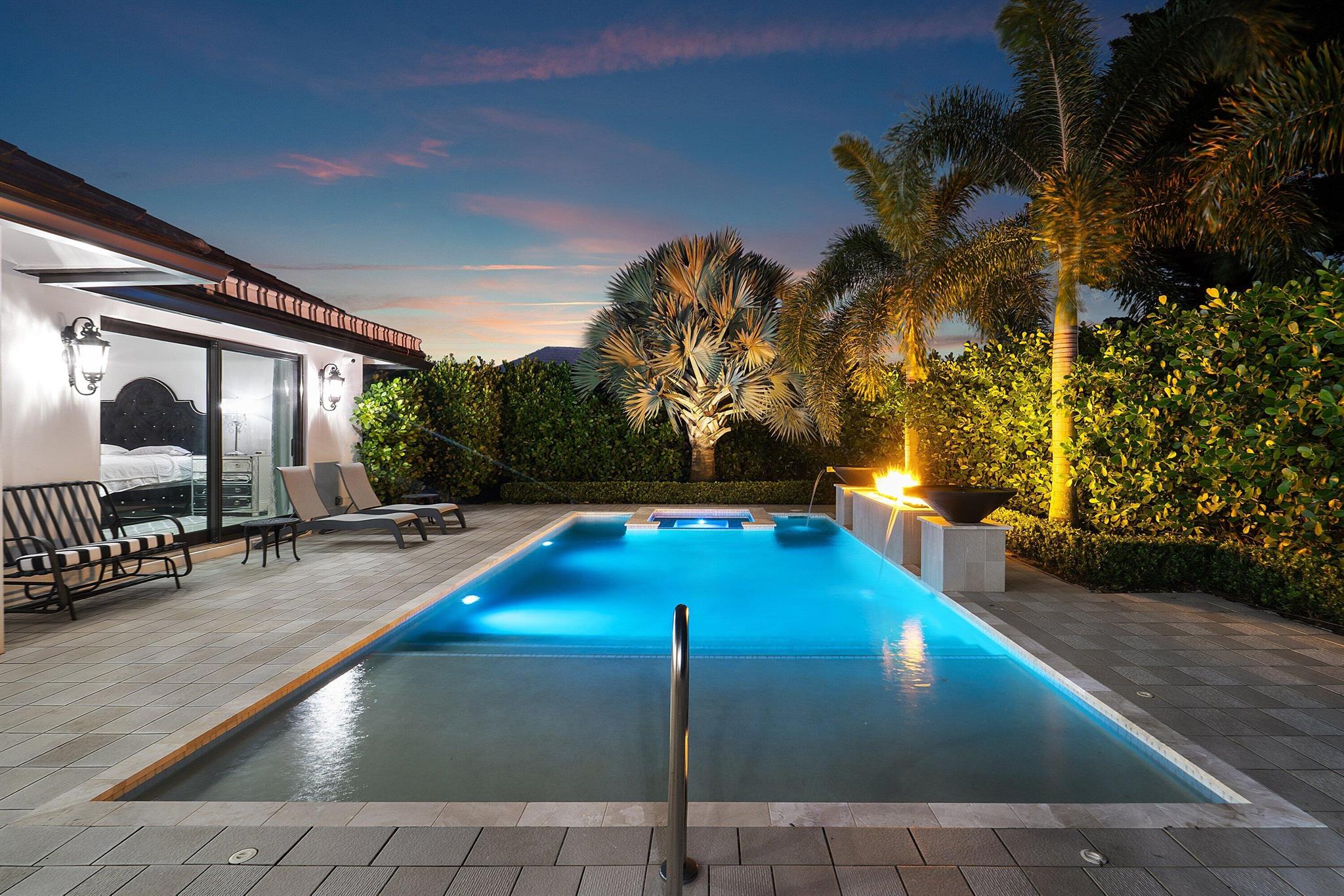 DELRAY DUNES 2ND SEC - Residential