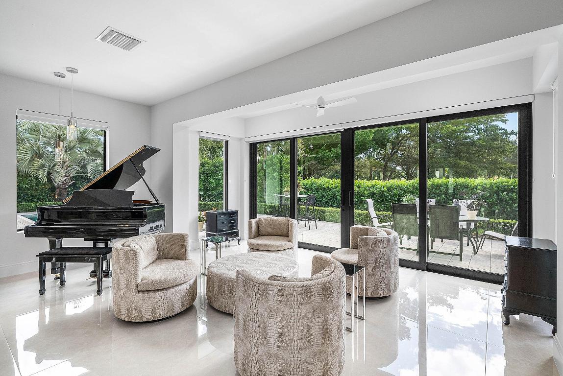 DELRAY DUNES 2ND SEC - Residential