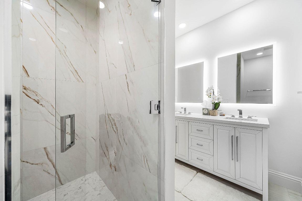 DELRAY DUNES 2ND SEC - Residential