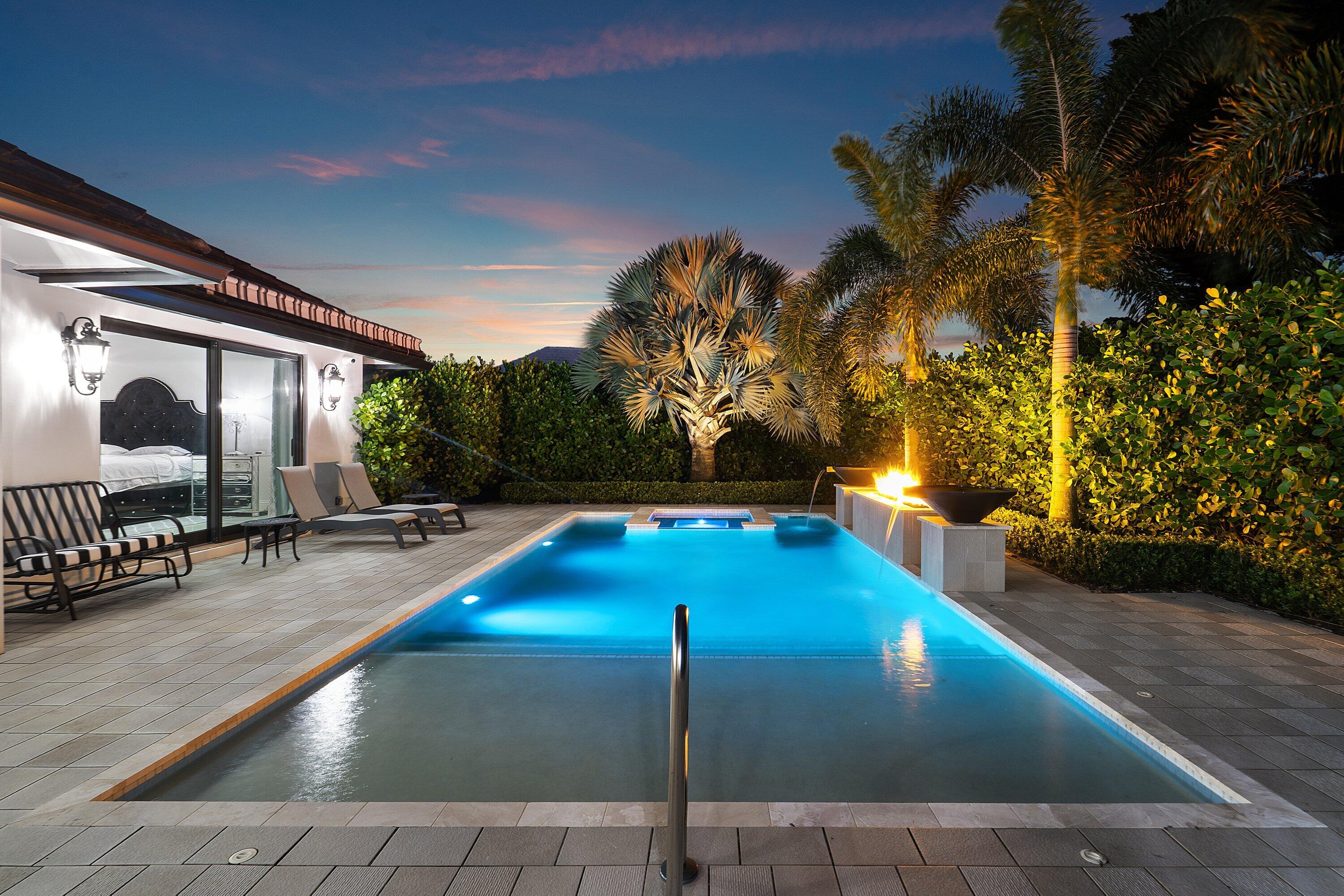 DELRAY DUNES 2ND SEC - Residential