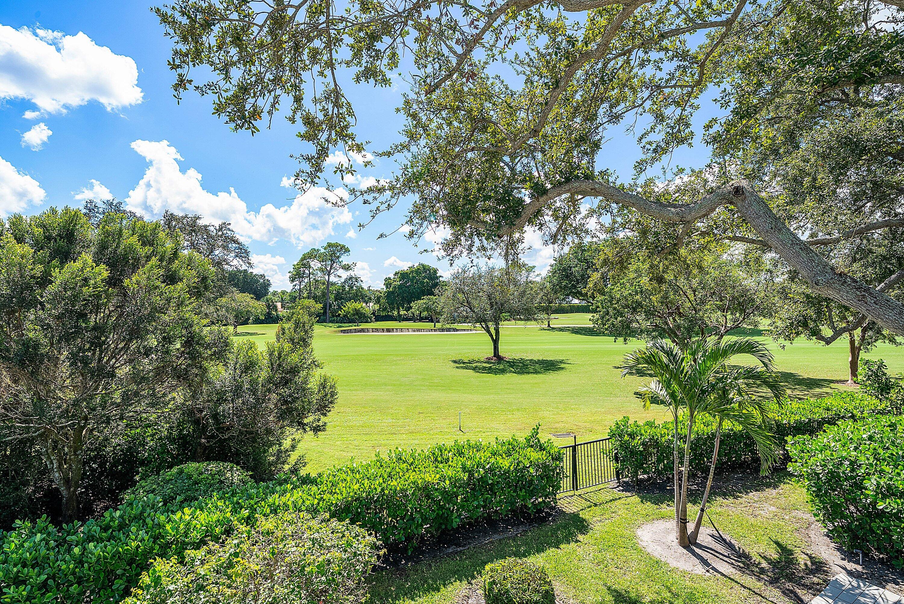 DELRAY DUNES 2ND SEC - Residential