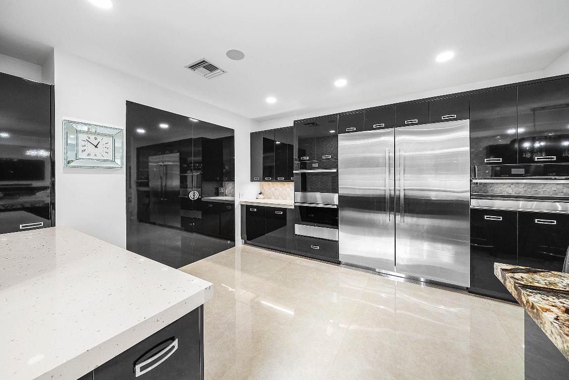 DELRAY DUNES 2ND SEC - Residential