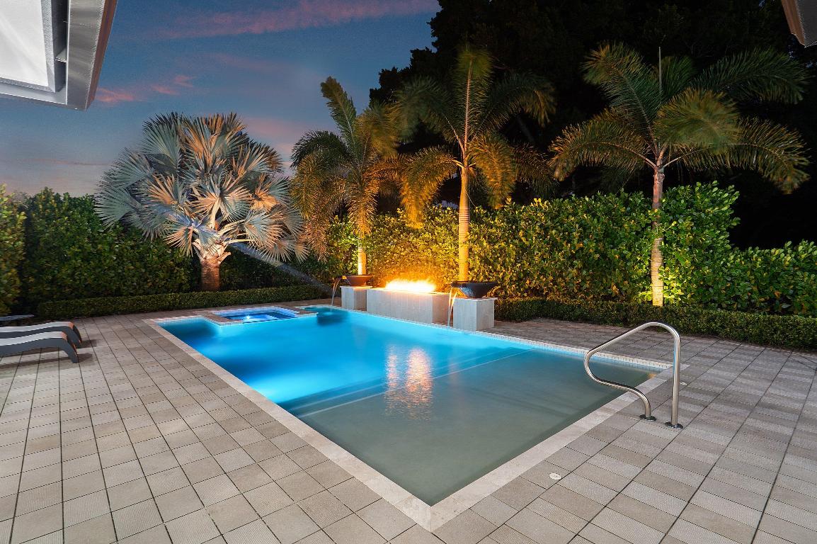 DELRAY DUNES 2ND SEC - Residential