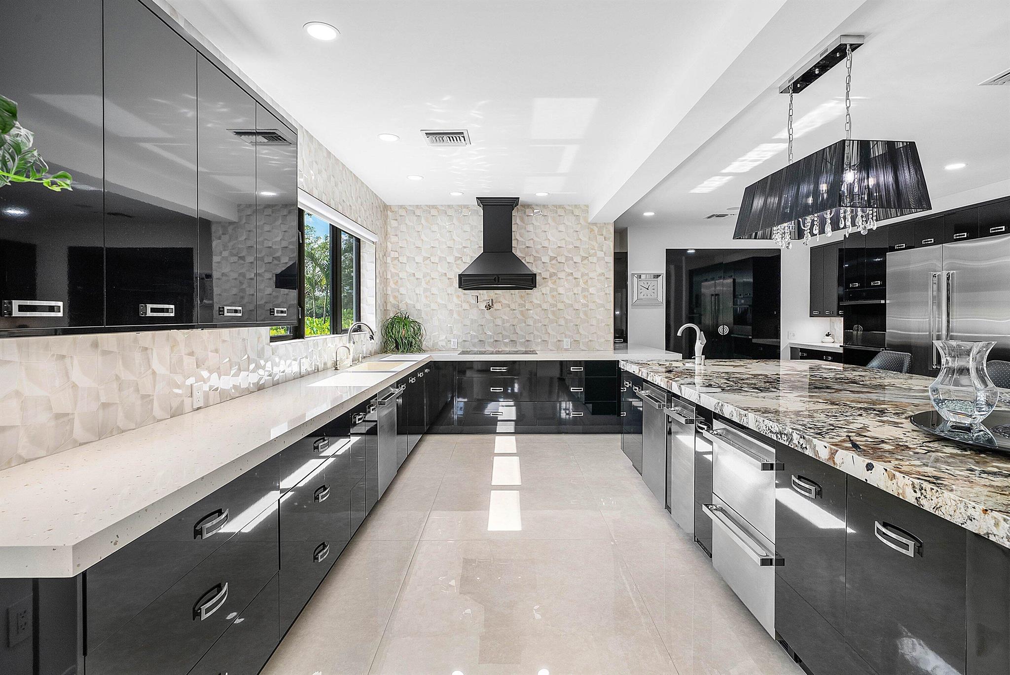 DELRAY DUNES 2ND SEC - Residential