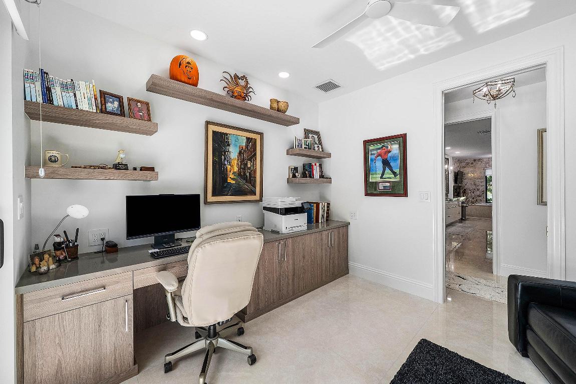 DELRAY DUNES 2ND SEC - Residential