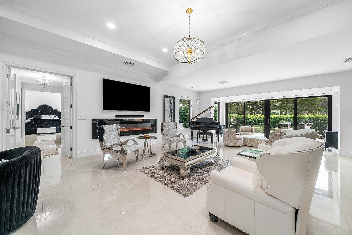 DELRAY DUNES 2ND SEC - Residential