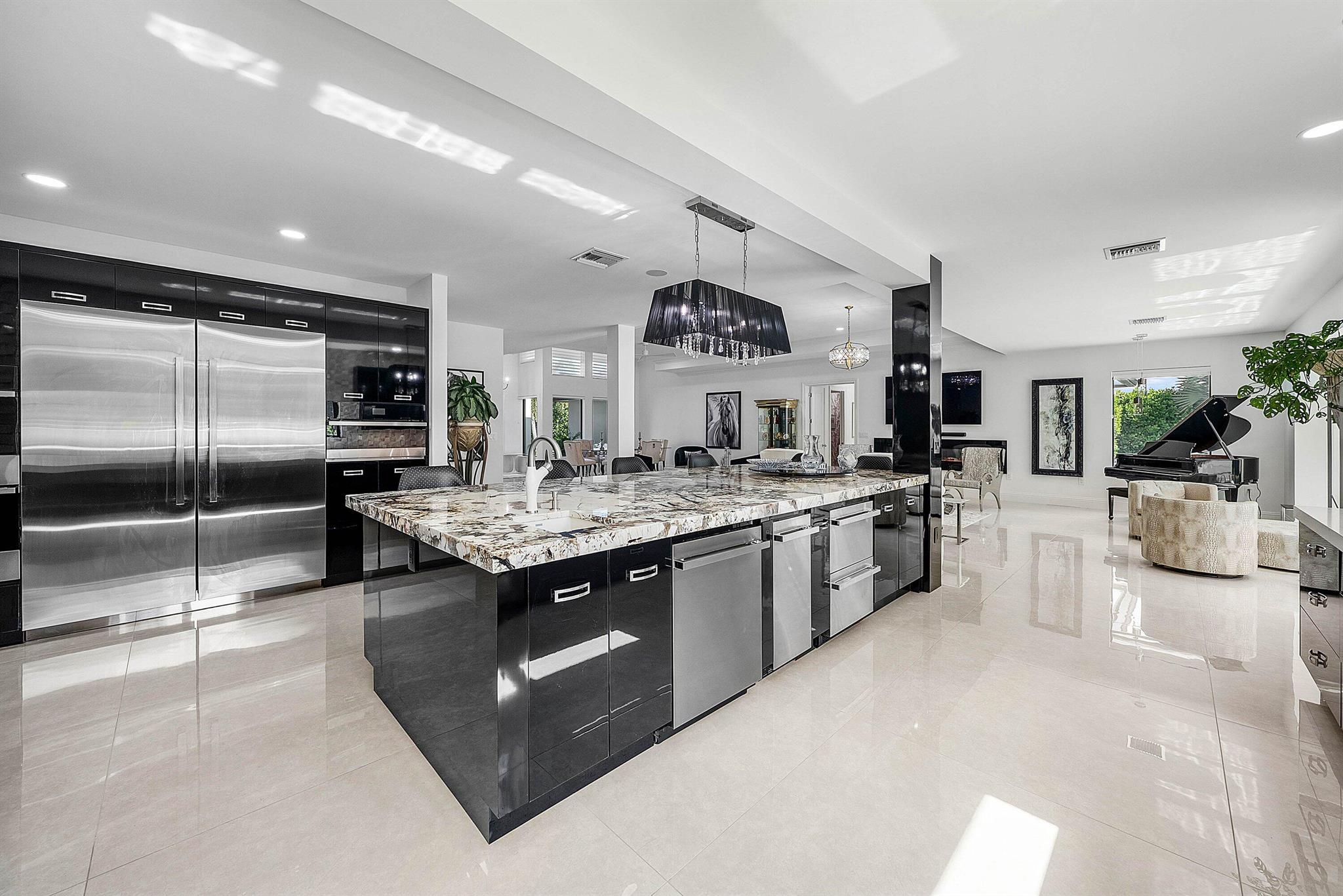 DELRAY DUNES 2ND SEC - Residential