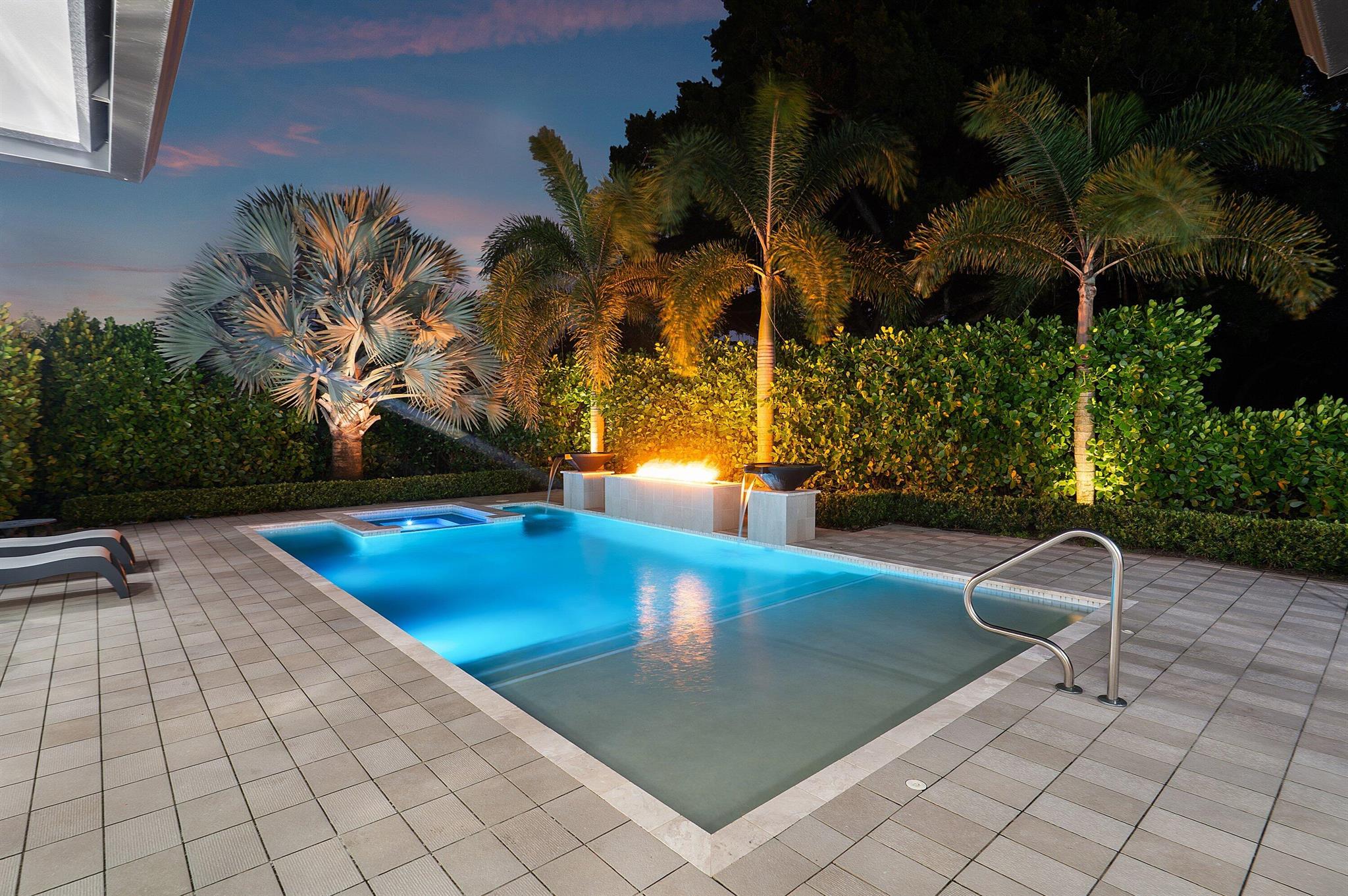 DELRAY DUNES 2ND SEC - Residential