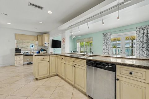 Tiny photo for 3201 Liberty Street, Hollywood, FL 33021 (MLS # B26045016)