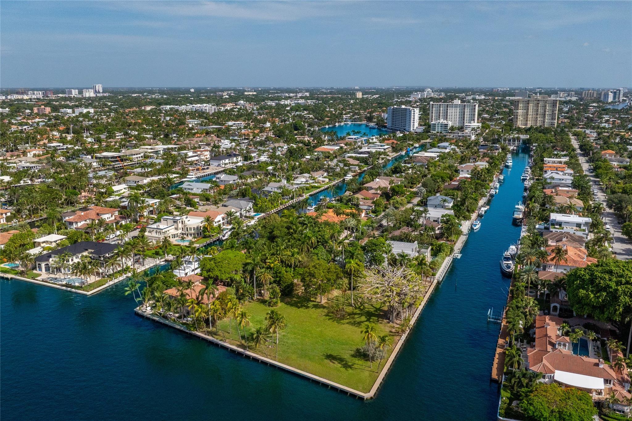1000 Riviera Isle Dr
