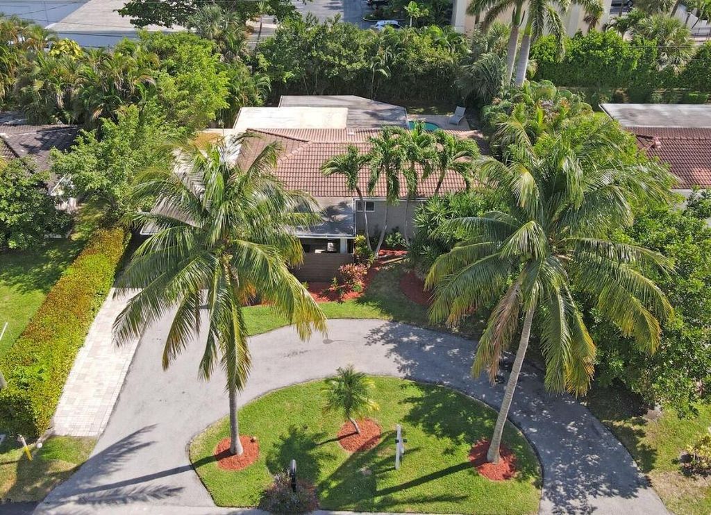 Photo of 3098 NE 5th Avenue, Boca Raton, FL 33431 (MLS # R11135015)
