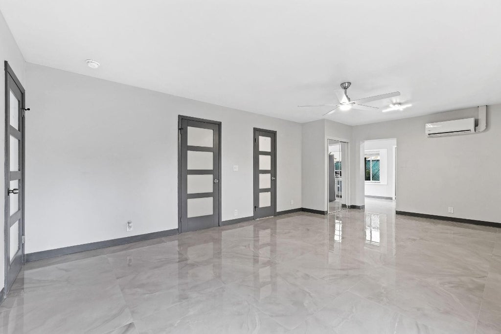 Photo of 4633 Bougainvilla Drive, Fort Lauderdale, FL 33308 (MLS # F10468673)