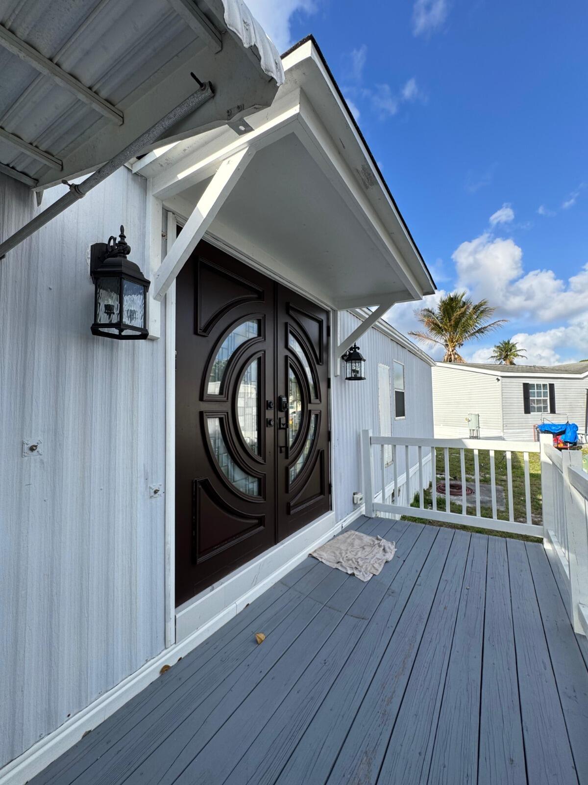 Sand and sea - Residential