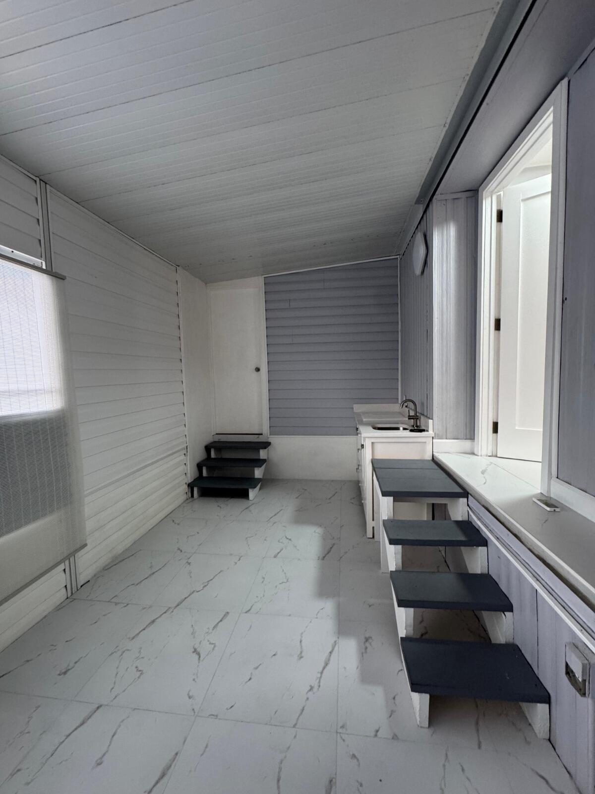 Sand and sea - Residential