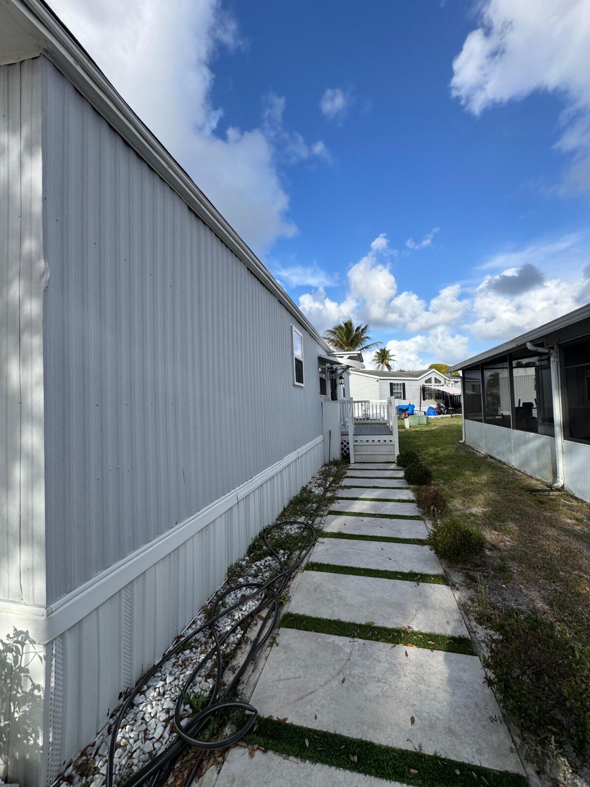 Sand and sea - Residential