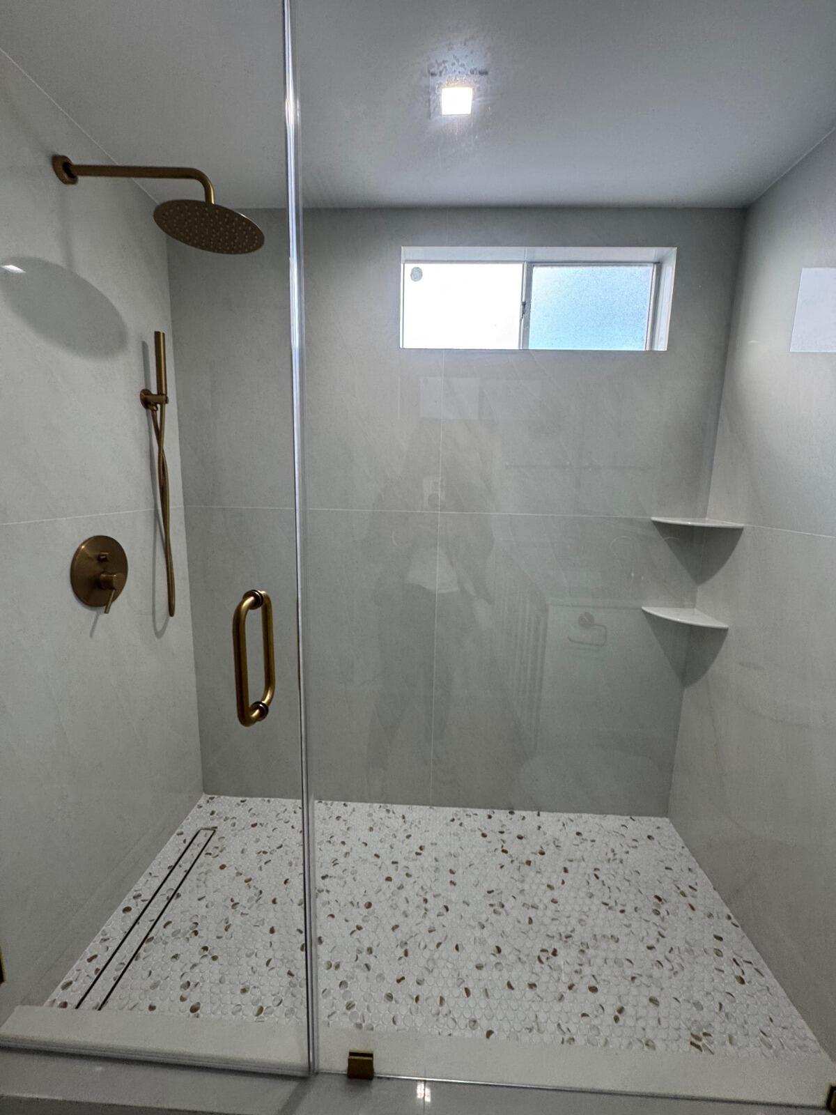 Sand and sea - Residential