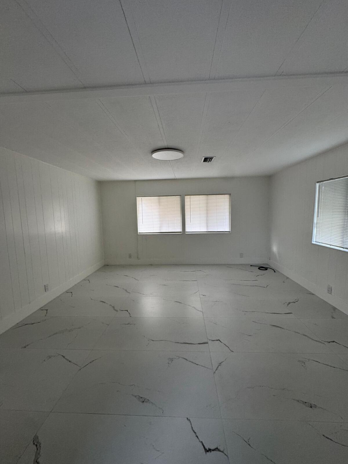 Sand and sea - Residential