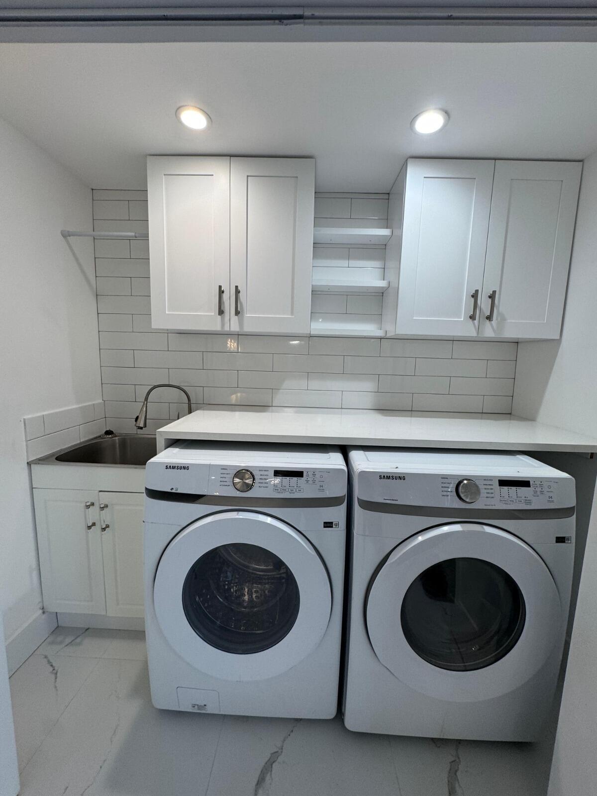 Sand and sea - Residential