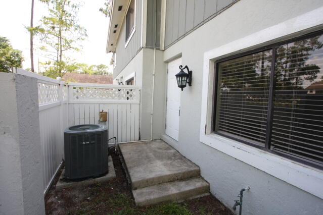 1141 Goldenrod Road 1143