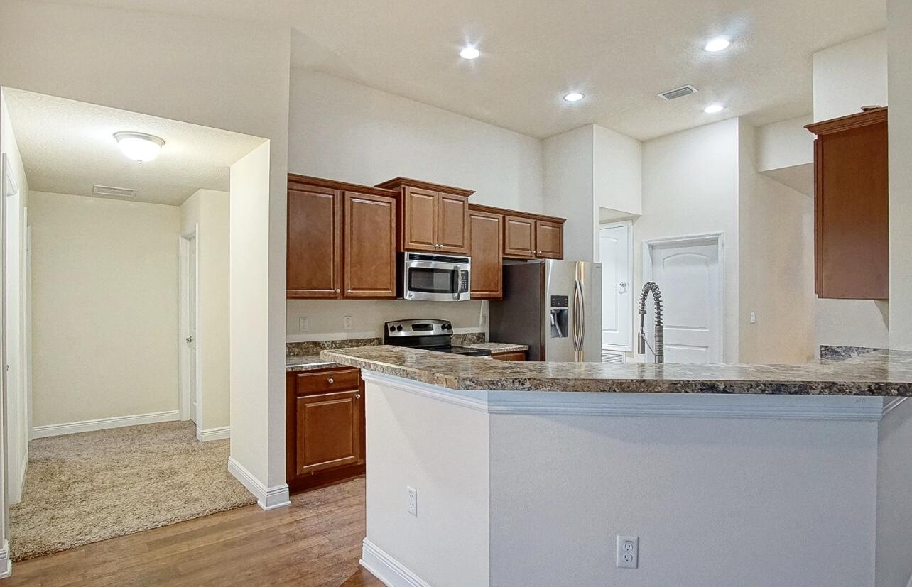 PORT ST LUCIE SECTION 46 1ST REPLAT - Residential Lease