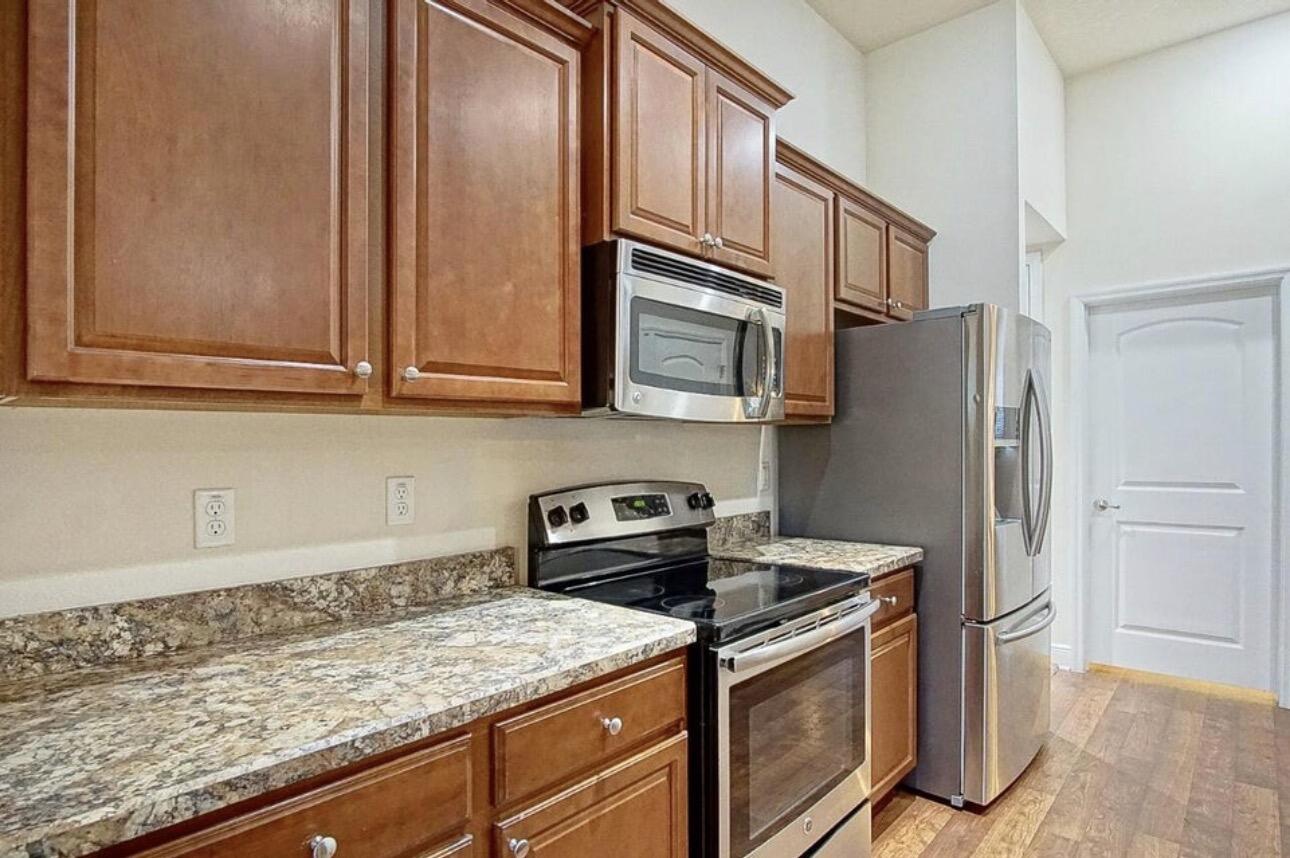 PORT ST LUCIE SECTION 46 1ST REPLAT - Residential Lease