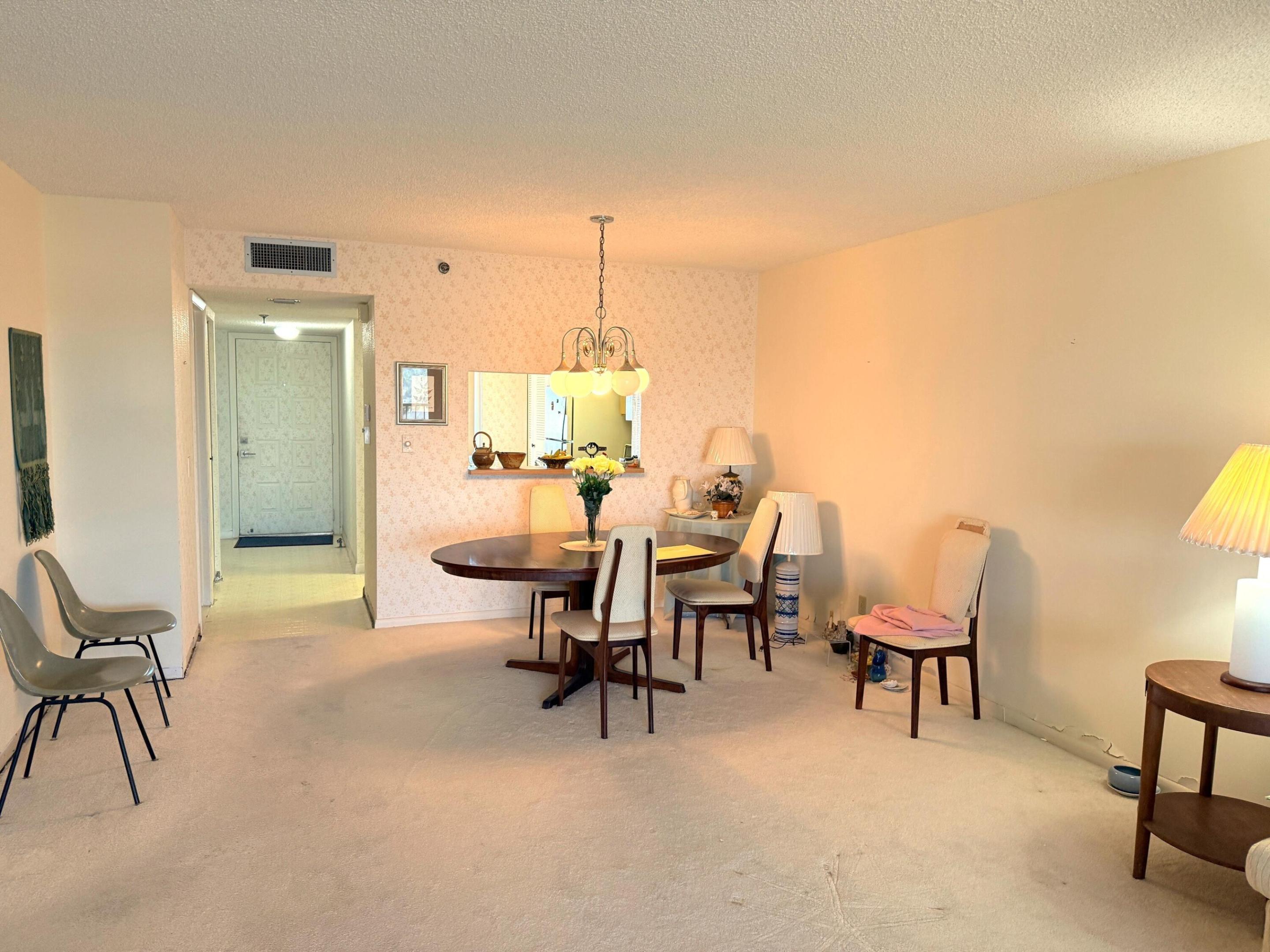 HUNTINGTON LAKES SEC THREE CONDOS - Residential