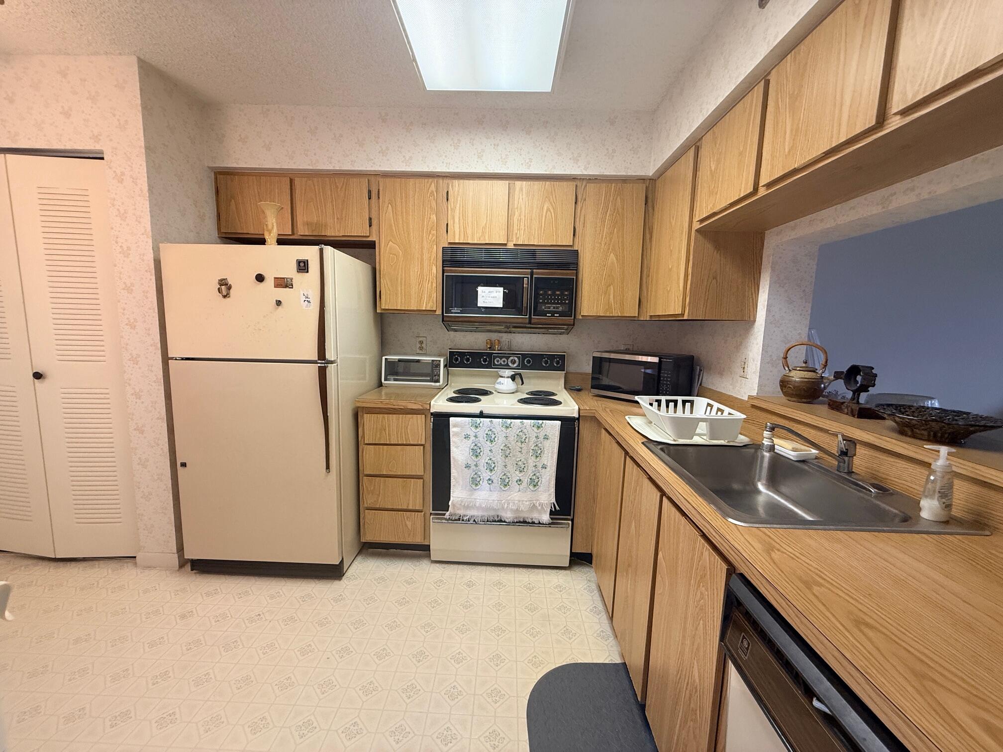 7240 Huntington Lane 606
