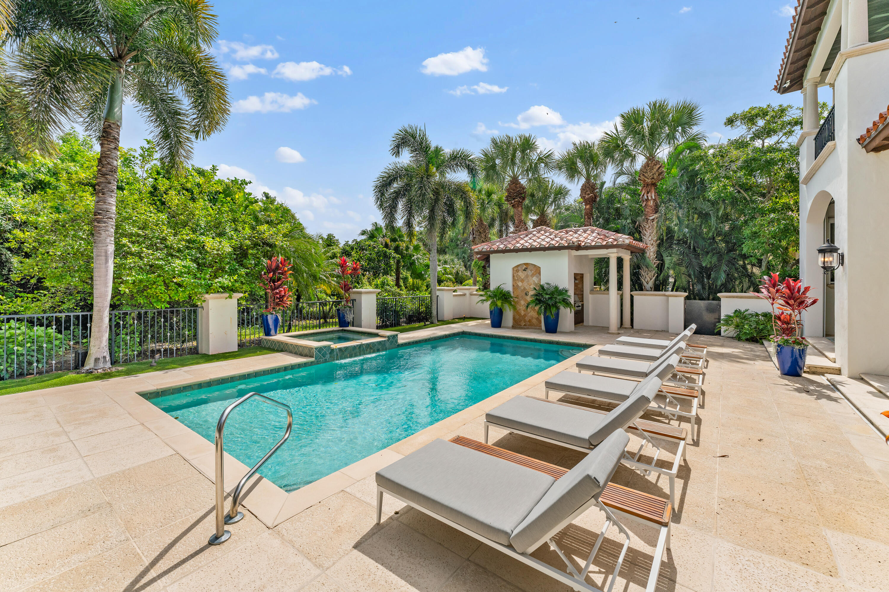 RITZ CARLTON GOLF CLUB & SPA POD B - Residential