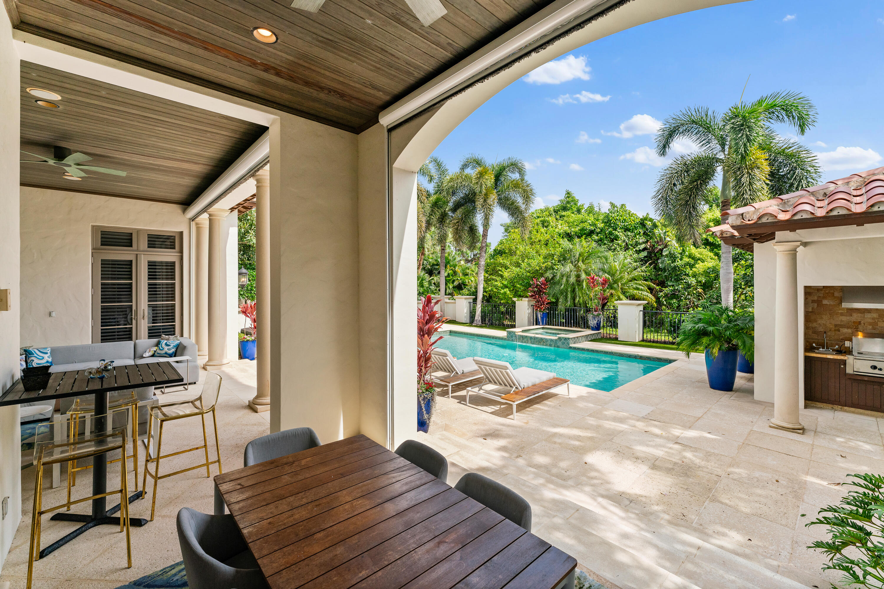 RITZ CARLTON GOLF CLUB & SPA POD B - Residential