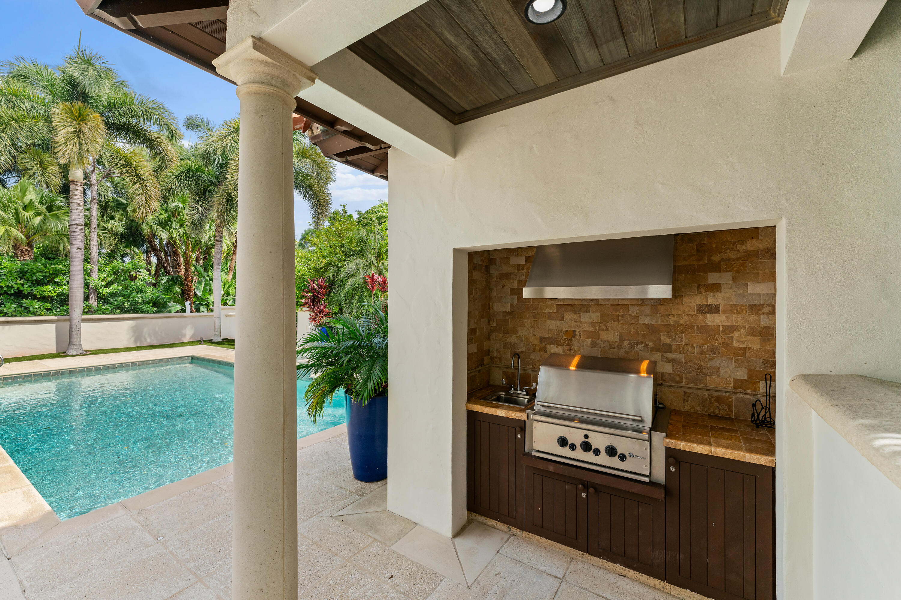 RITZ CARLTON GOLF CLUB & SPA POD B - Residential