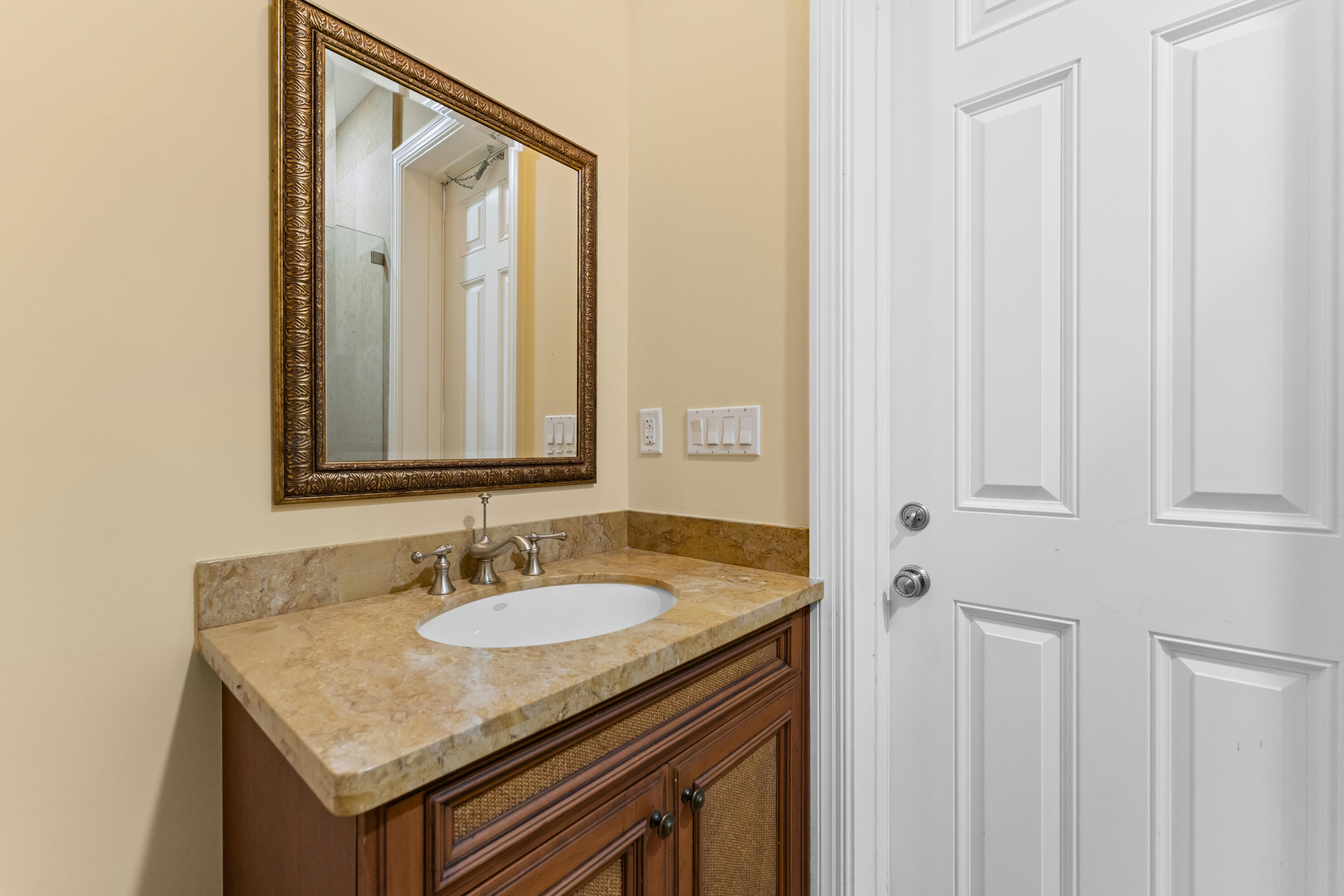 RITZ CARLTON GOLF CLUB & SPA POD B - Residential