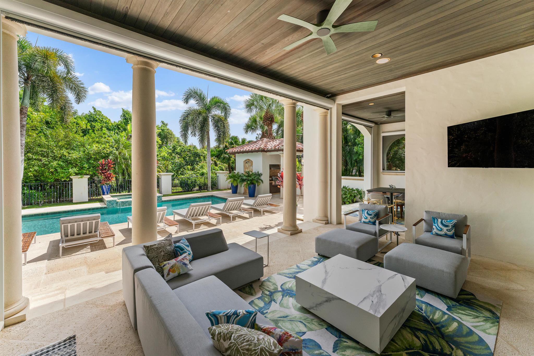 RITZ CARLTON GOLF CLUB & - Residential