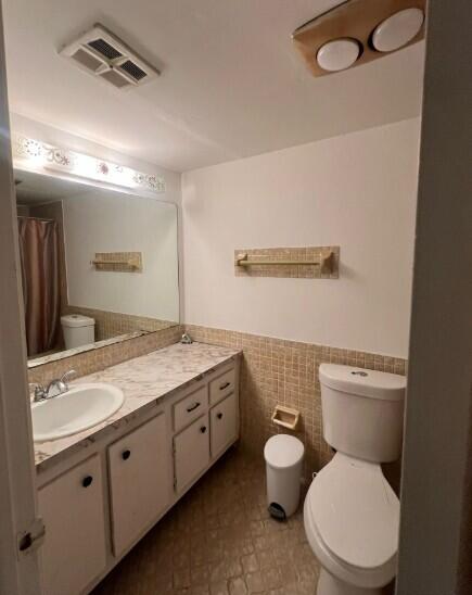 CASTLE APARTMENTS 16 CONDO - Residential