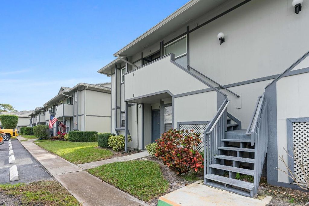 Photo of 8259 SE Croft Circle #L-6, Hobe Sound, FL 33455 (MLS # R10953510)