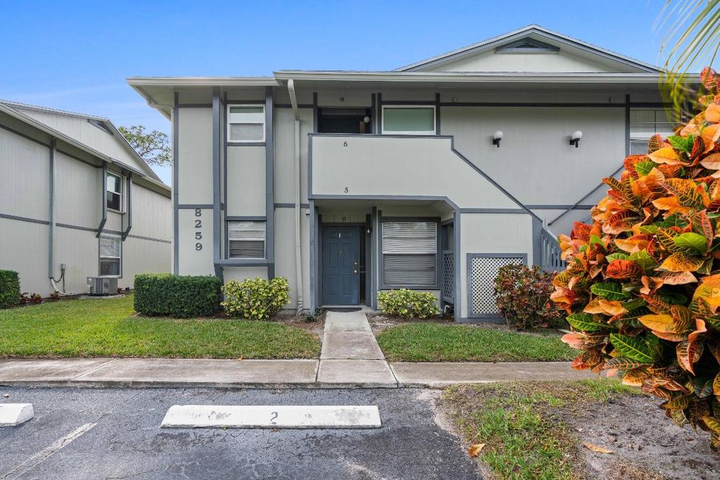 Photo of 8259 SE Croft Circle #L-6, Hobe Sound, FL 33455 (MLS # R10953510)