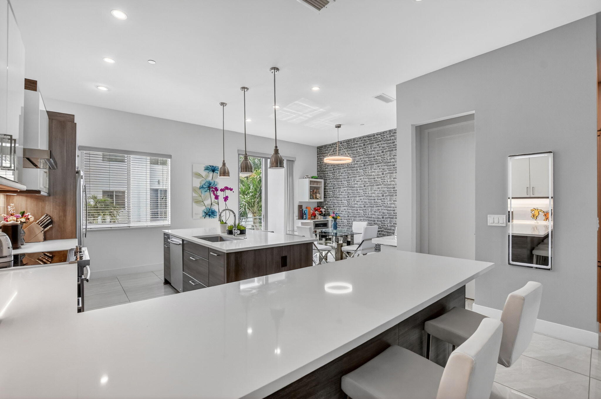 SPANISH RIVER TOWNHOMES - Residential
