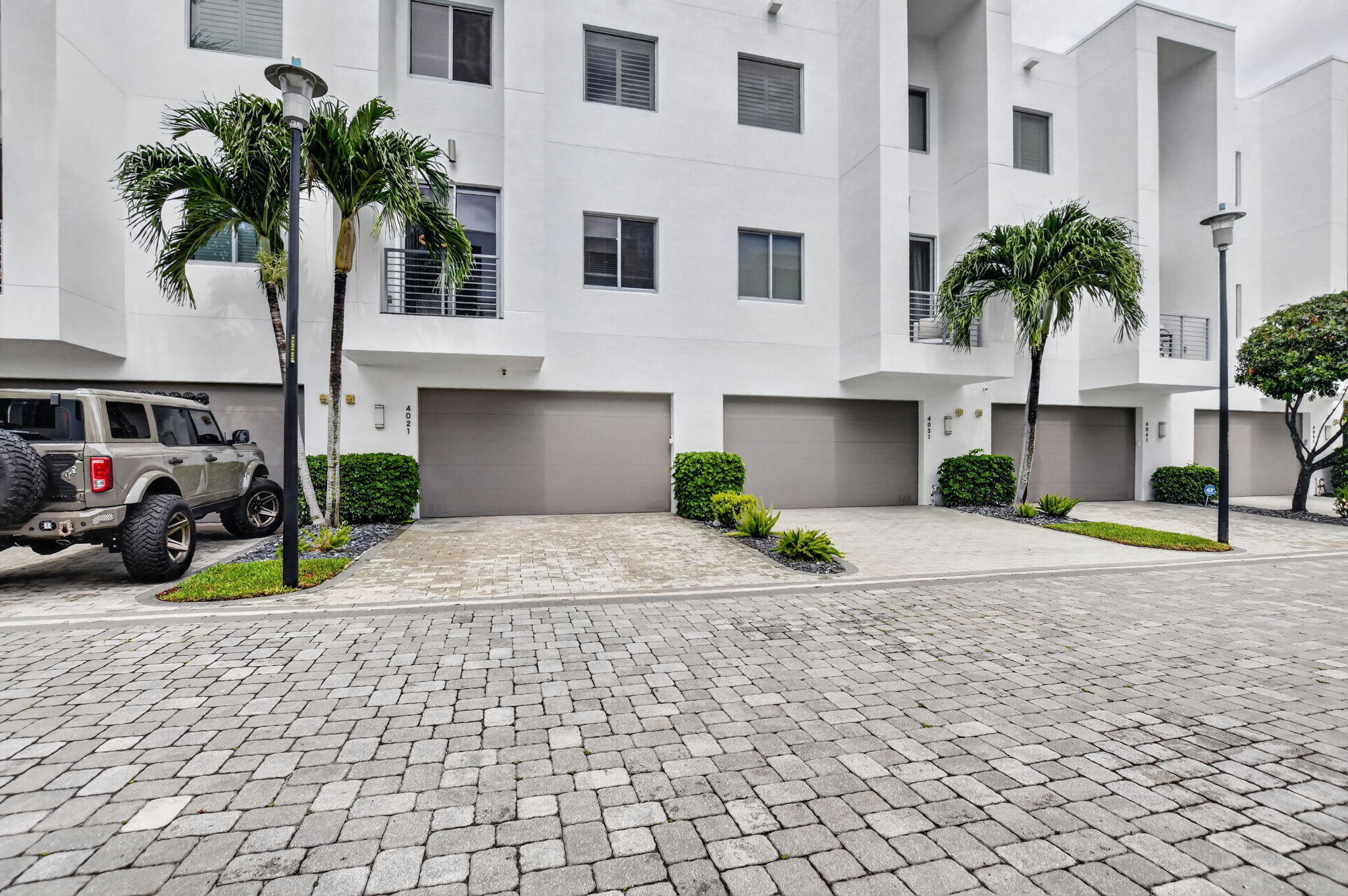SPANISH RIVER TOWNHOMES - Residential