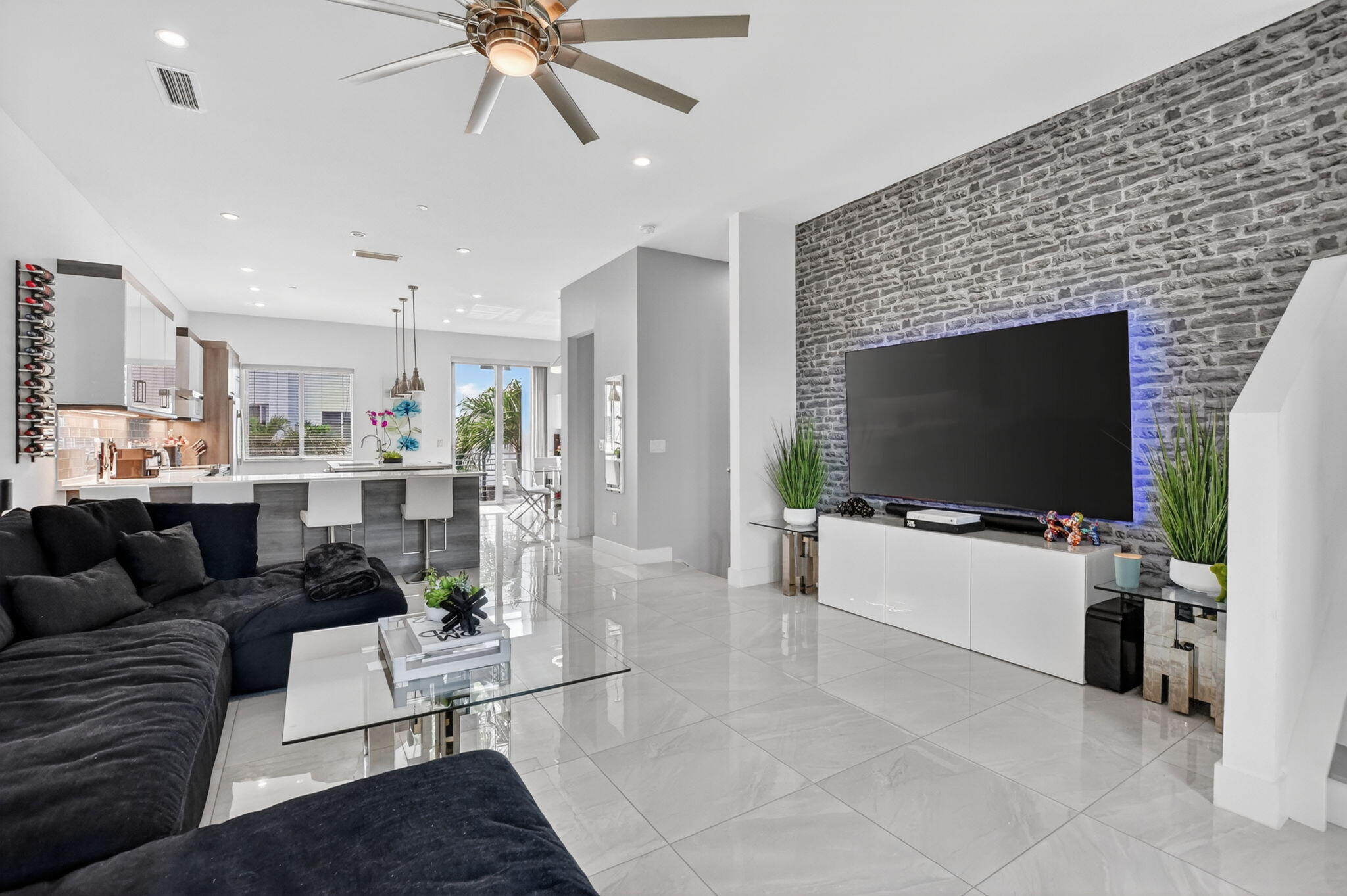 SPANISH RIVER TOWNHOMES - Residential