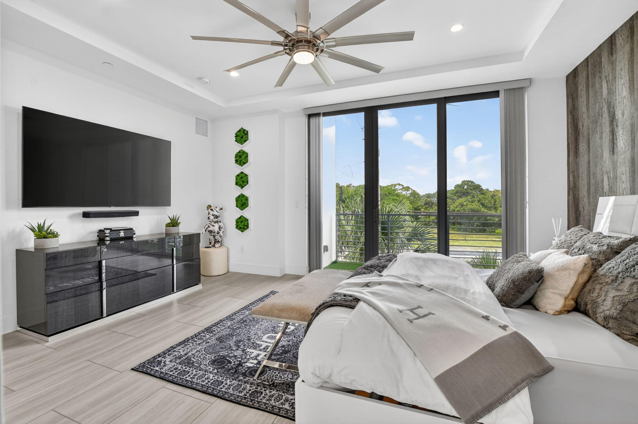 SPANISH RIVER TOWNHOMES - Residential