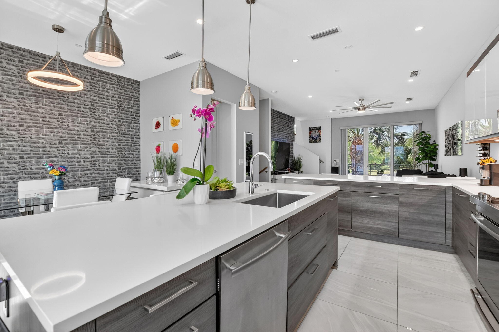 SPANISH RIVER TOWNHOMES - Residential