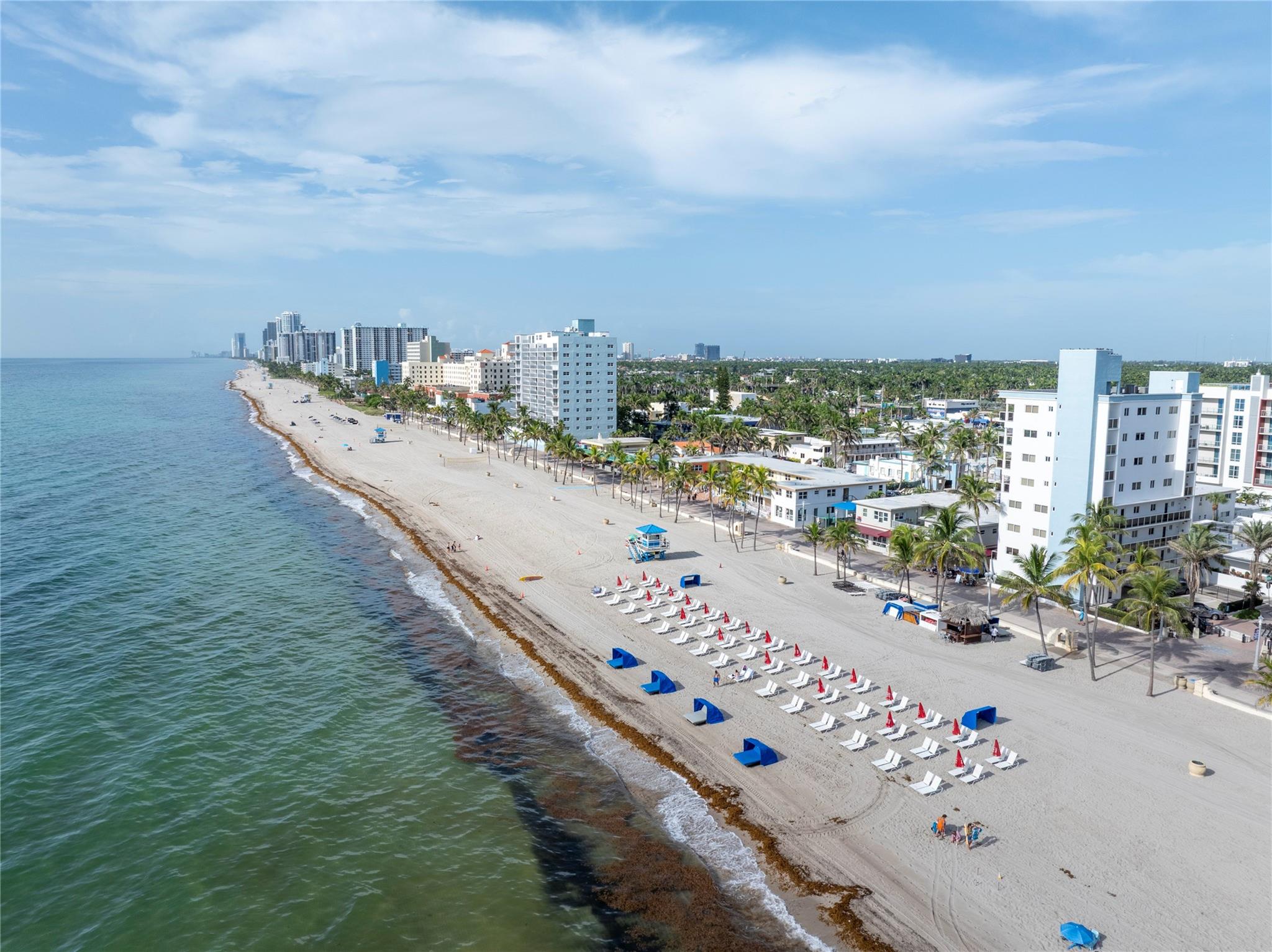 Costa Hollywood - Residential