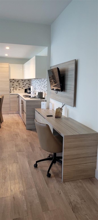 Costa Hollywood - Residential