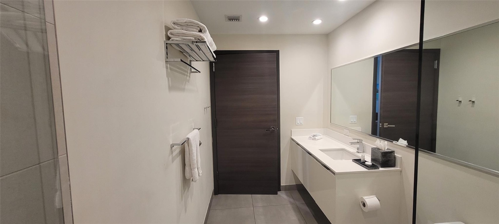 Costa Hollywood - Residential