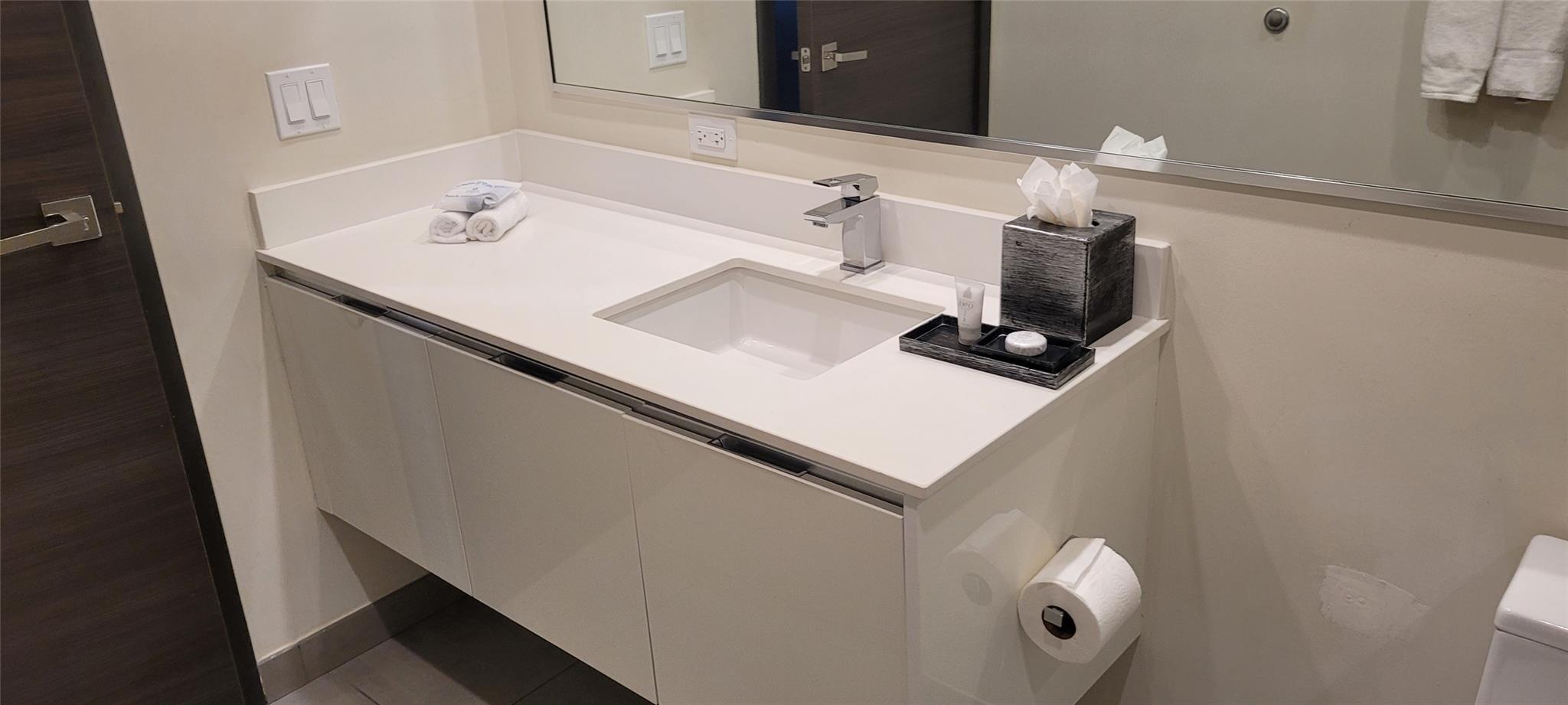 Costa Hollywood - Residential