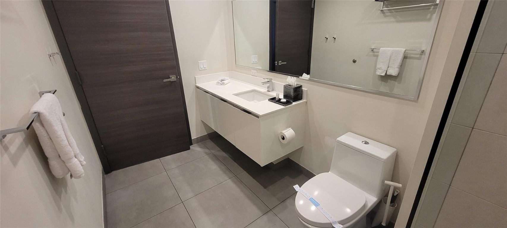 Costa Hollywood - Residential