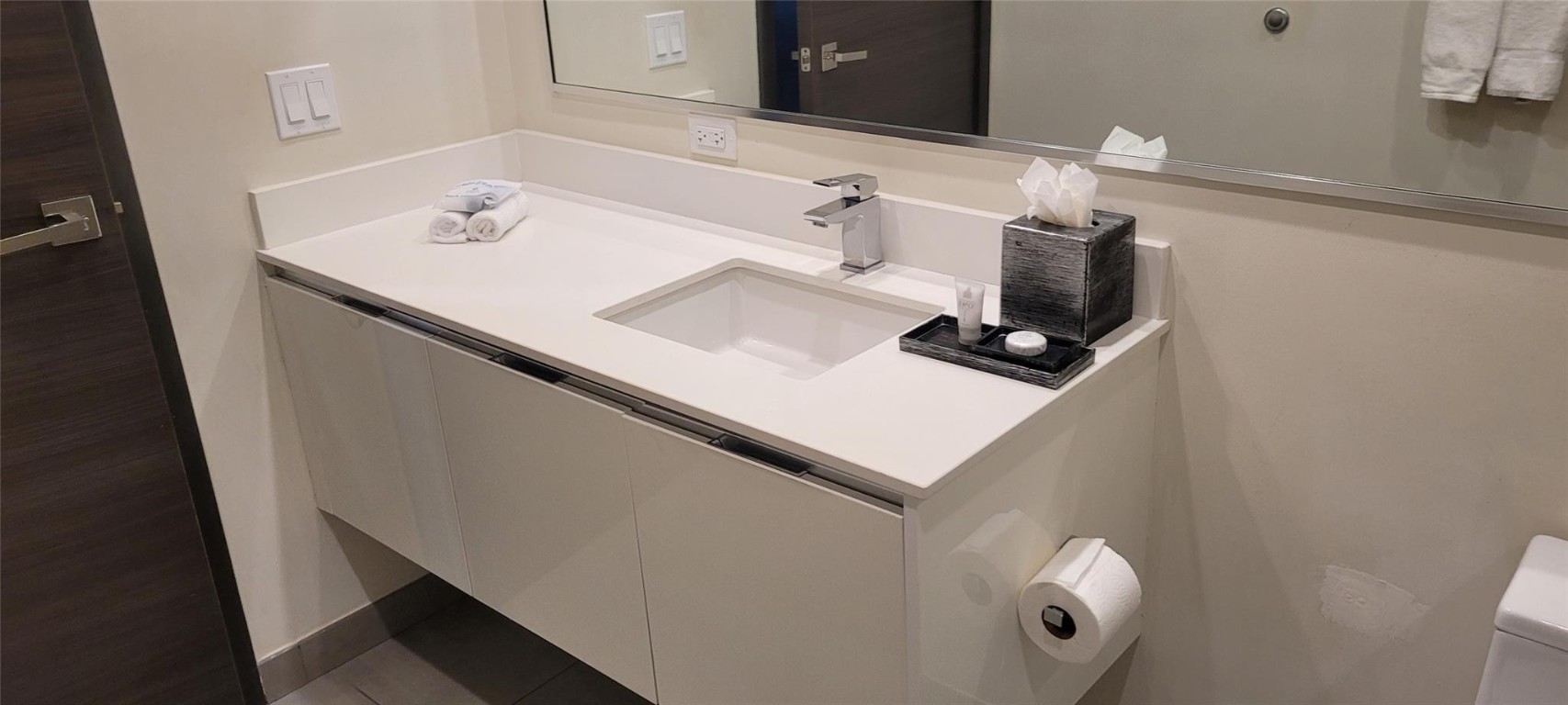 Costa Hollywood - Residential