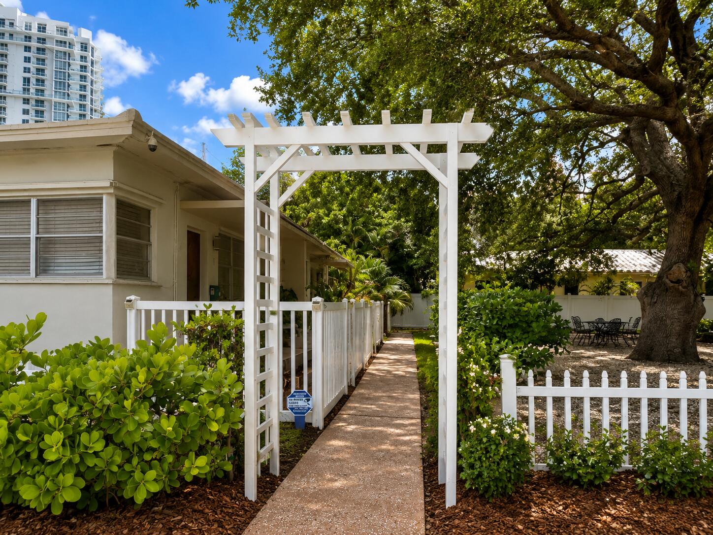 17 NE 9TH Avenue