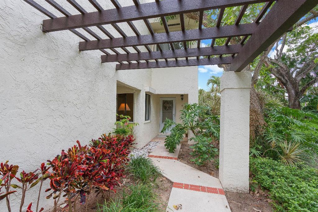 Photo of 204 Sea Oats Drive #D, Juno Beach, FL 33408 (MLS # R10973700)