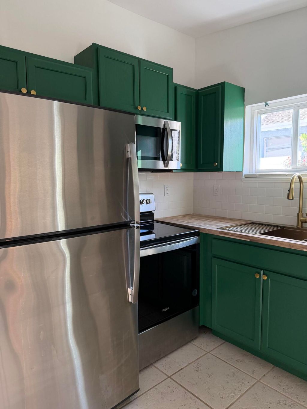 Photo of 246 NE 10th Street, Delray Beach, FL 33444 (MLS # B26001907)